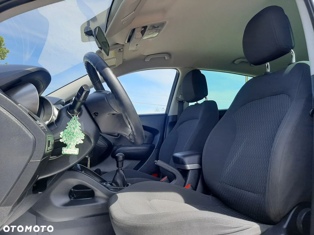 Hyundai ix35 2.0 2WD Style - 19
