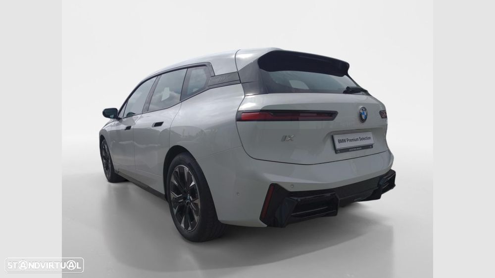 BMW iX xDrive 45 Pack Desportivo - 8