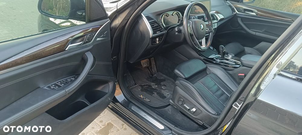 BMW X3 xDrive30i GPF Luxury Line - 9