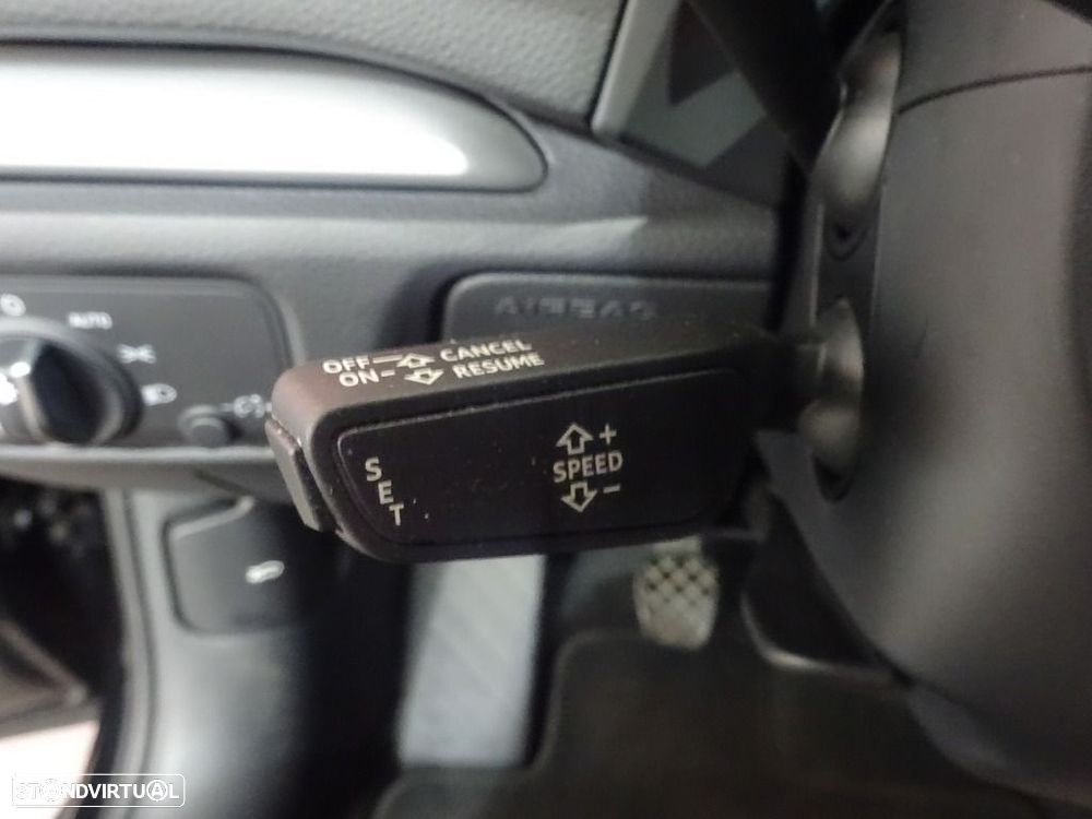 Audi A3 Limousine 30 TDI - 12