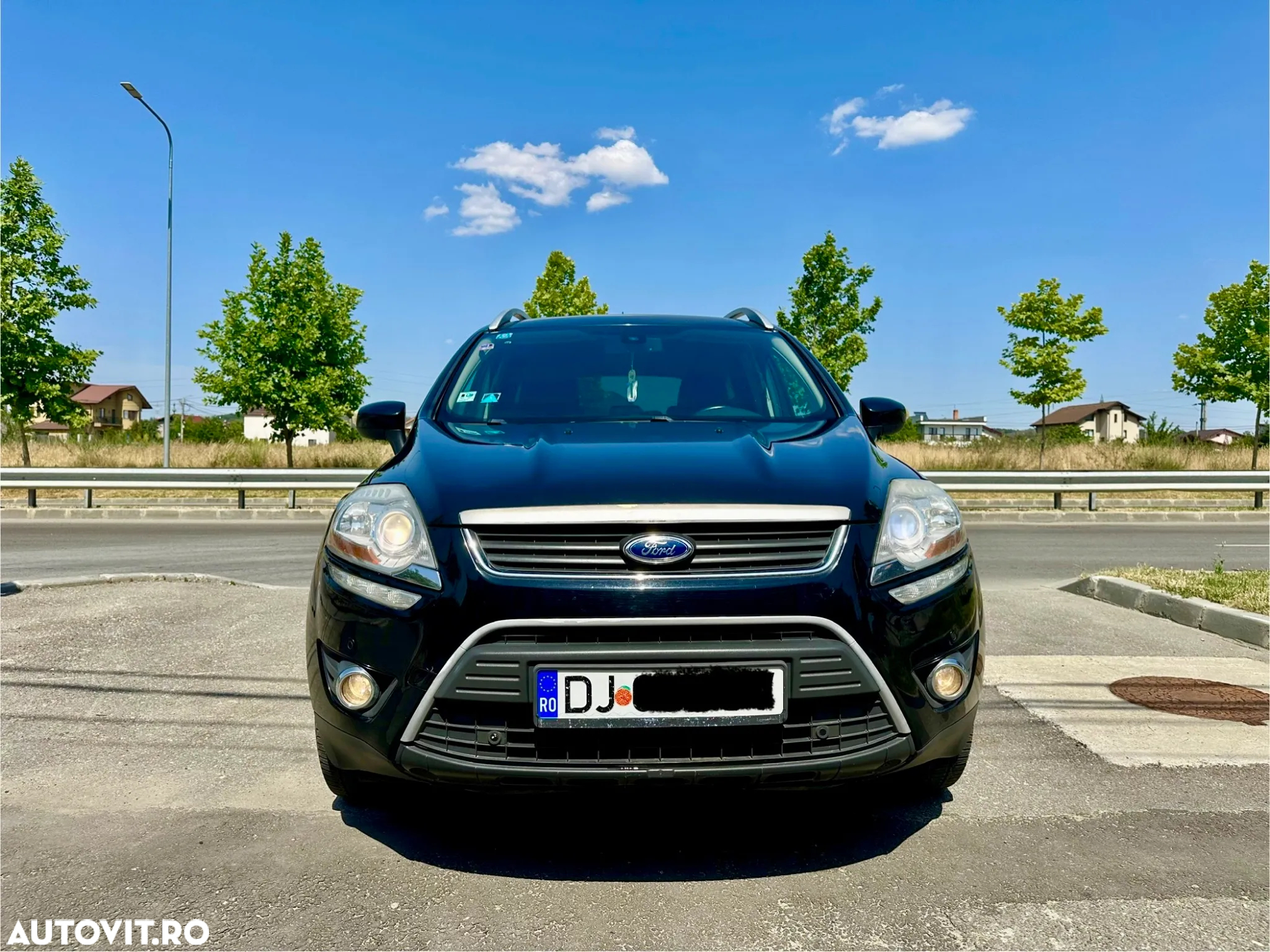 Ford Kuga 2.0 TDCi 4WD Powershift Titanium - 4