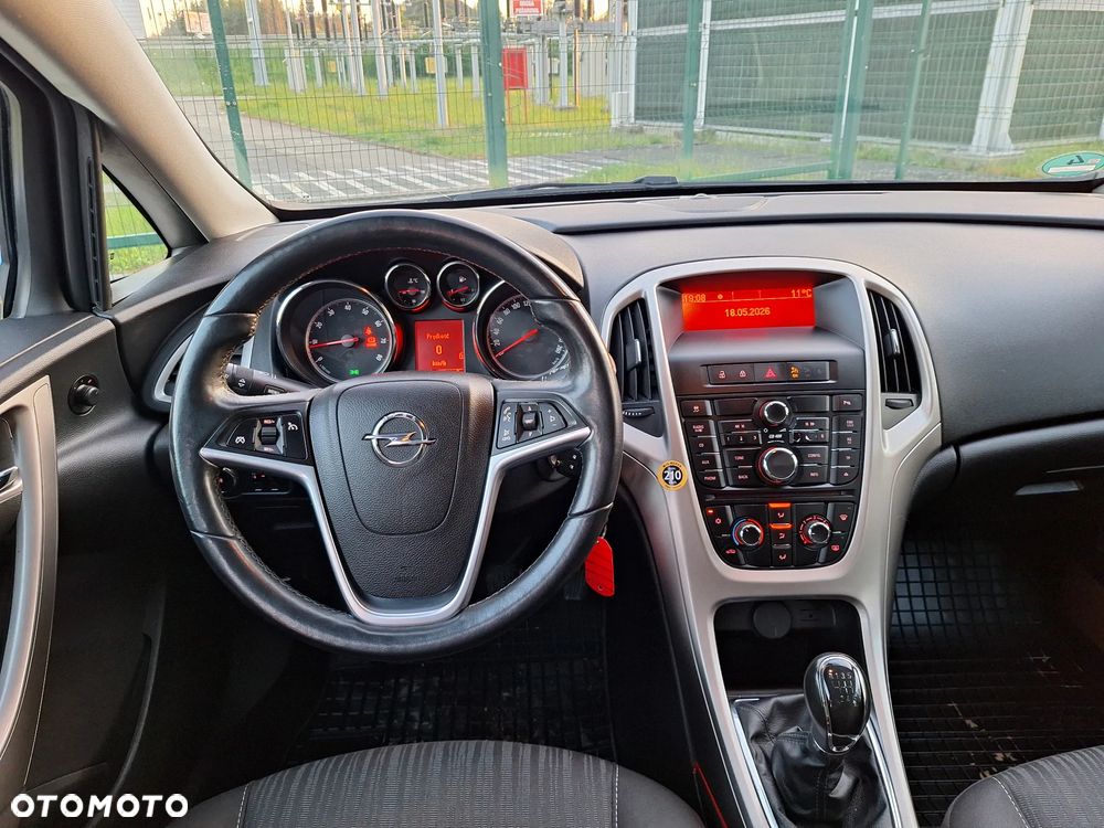 Opel Astra 1.4 Turbo - 12