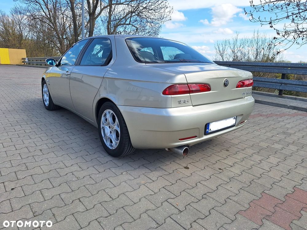 Alfa Romeo 156 2.5 V6 24V Distinctive - 10