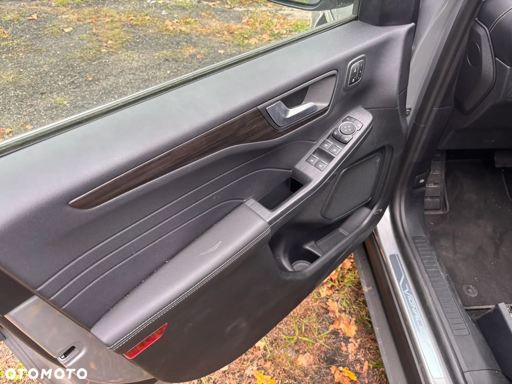 Ford Kuga - 22
