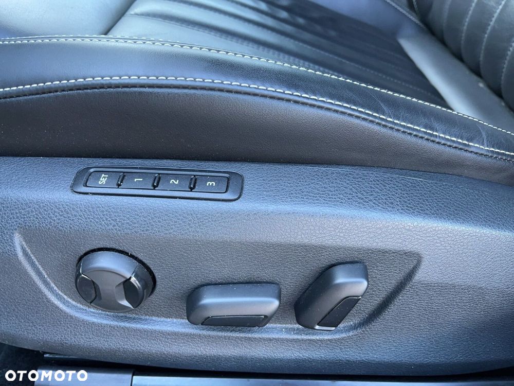 Skoda Superb 2.0 TDI SCR L&K DSG - 11