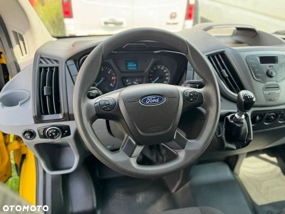 Ford Transit - 15