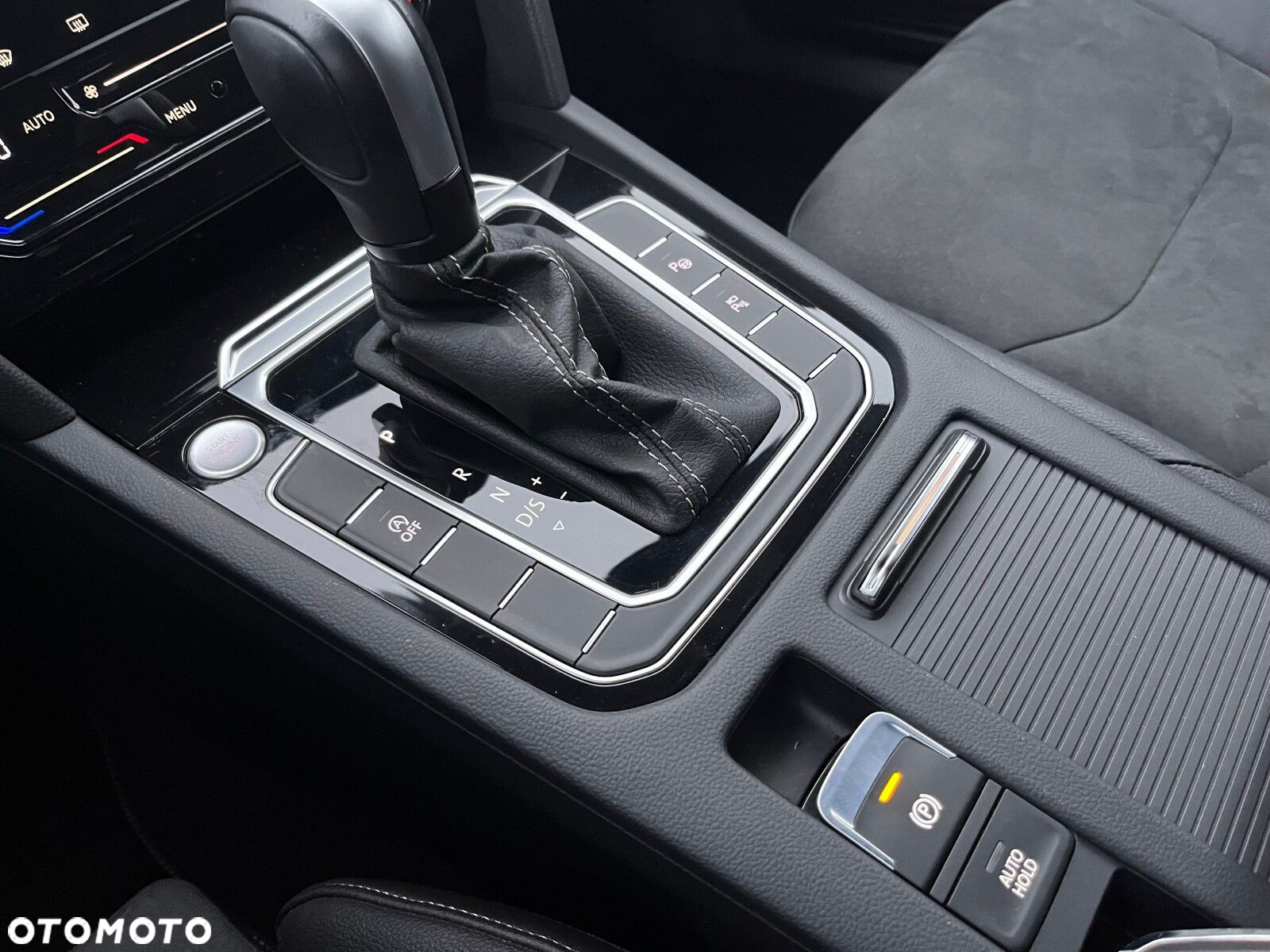 Volkswagen Arteon 2.0 TSI R-Line DSG - 24