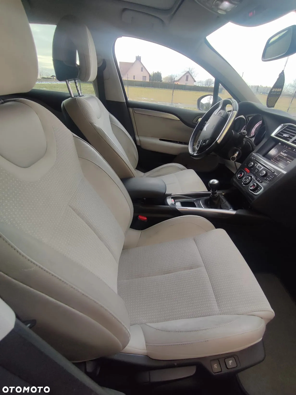 Citroën C4 1.2 e-THP Exclusive - 5