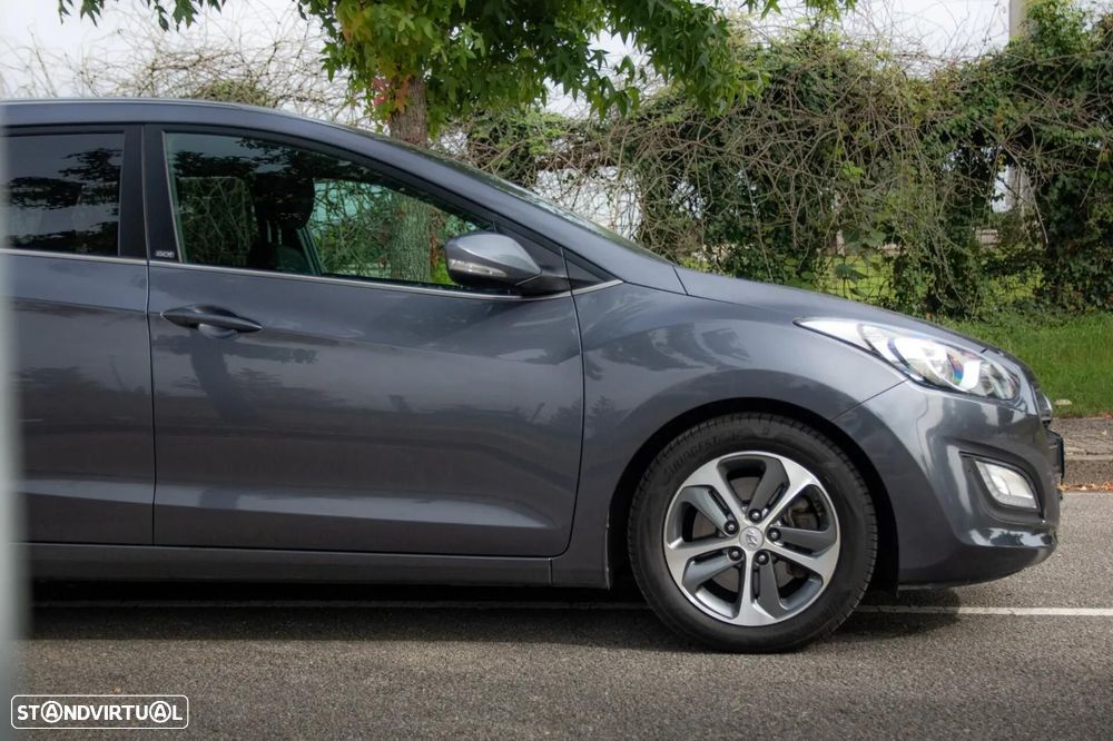 Hyundai i30 SW 1.6 CRDi GO! - 24