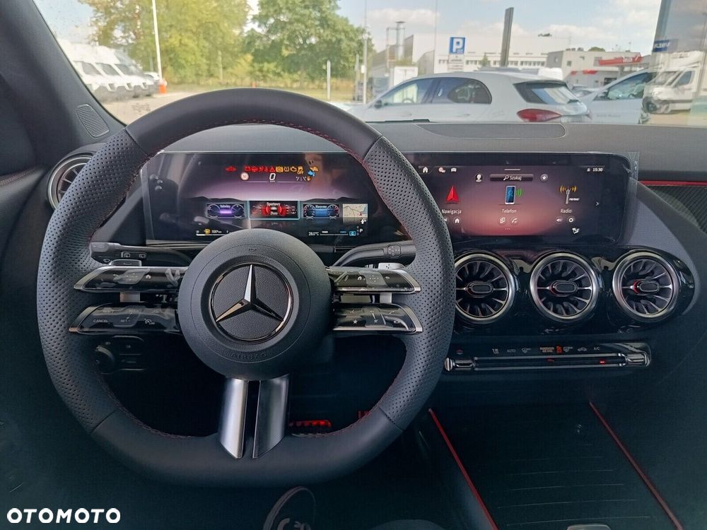 Mercedes-Benz GLA - 22