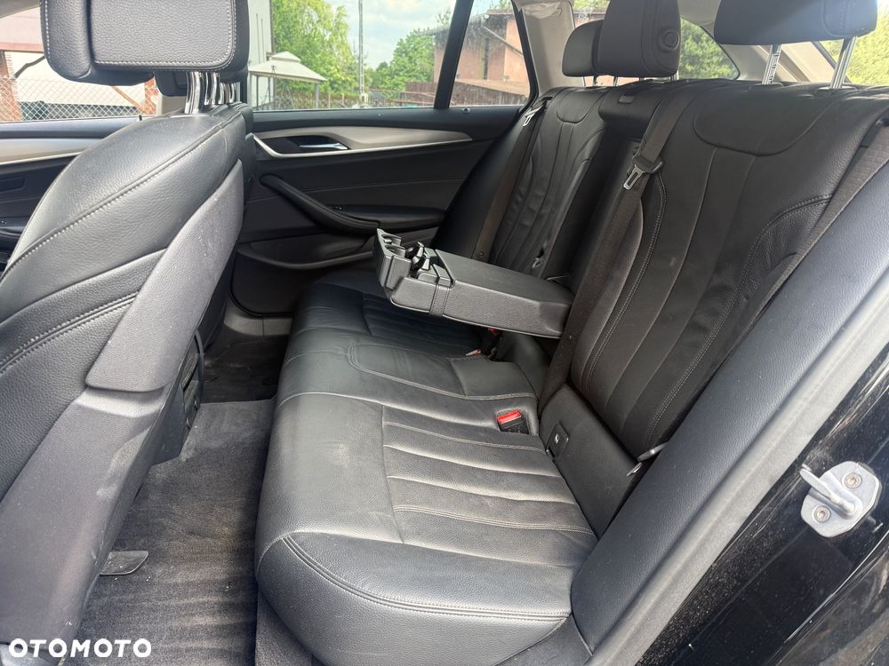 BMW Seria 5 530d xDrive Sport Line - 9
