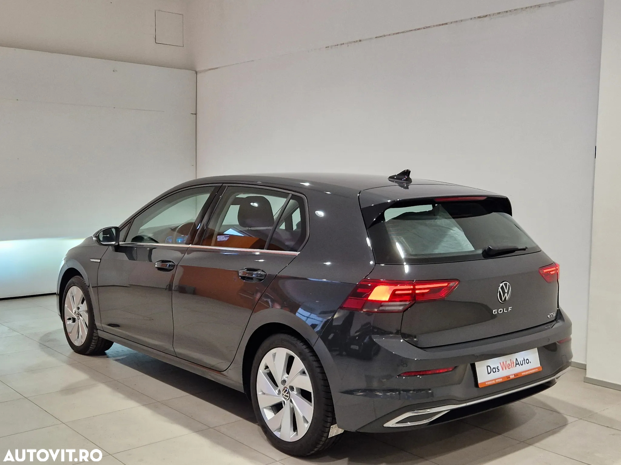 Volkswagen Golf - 3