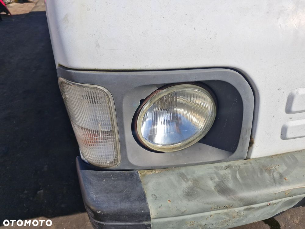 Kia CERES : Kia CERE pojazd na części: maska, zderzak, drzwi, szyby, lusterka, chłodnica.... - 3