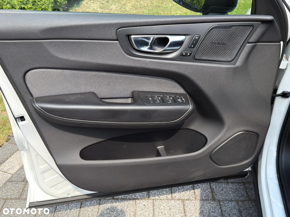 Volvo XC 60 B5 D AWD Geartronic RDesign - 25