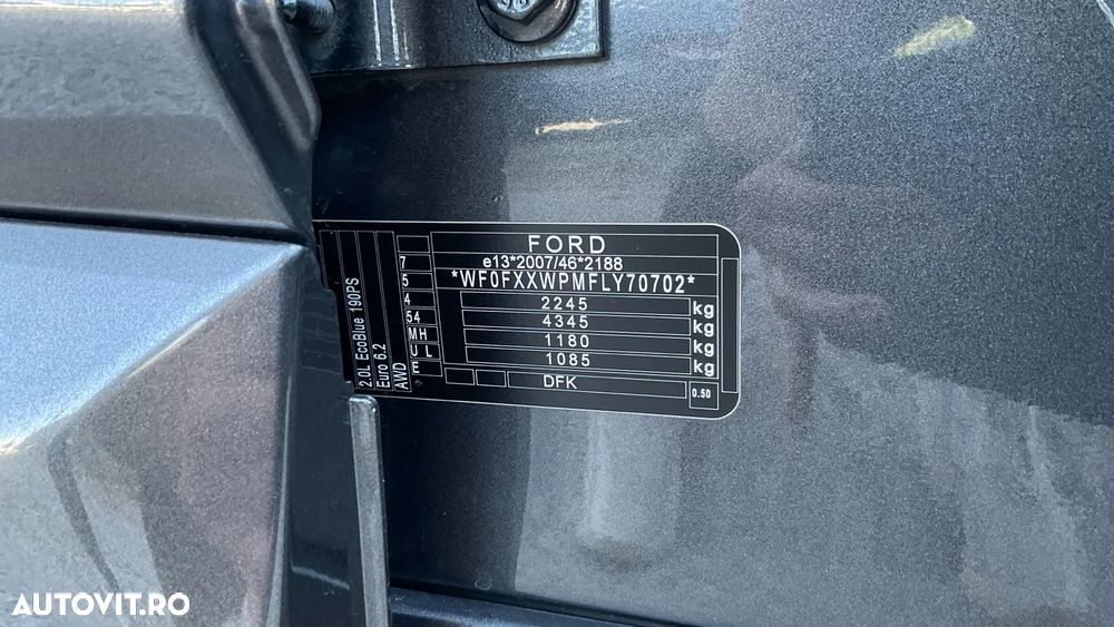 Ford Kuga - 31