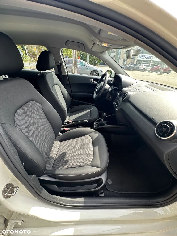 Audi A1 1.2 TFSI Ambition - 12