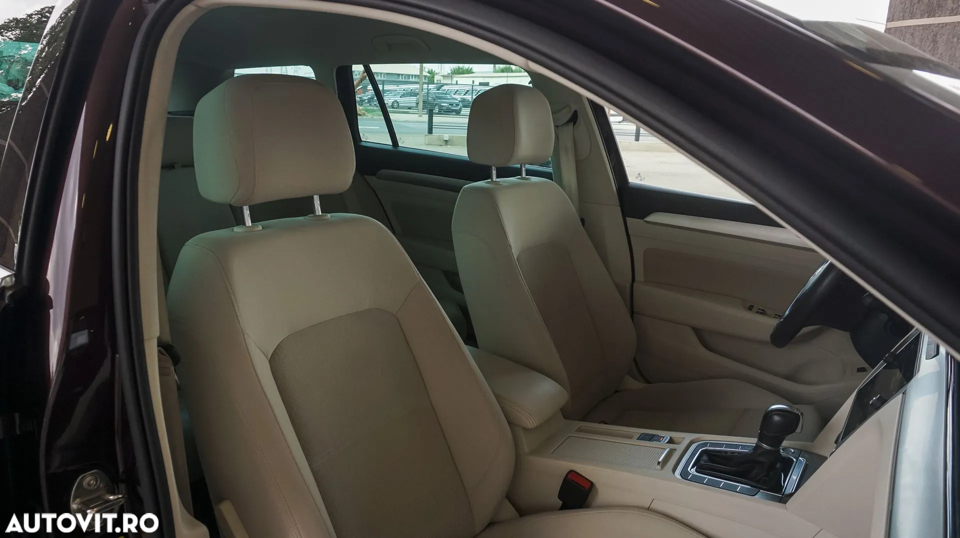 Volkswagen Passat Variant 2.0 TDI DSG Comfortline - 25