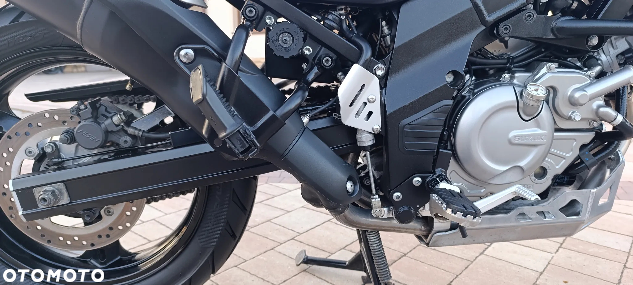 Suzuki V-STROM - 24
