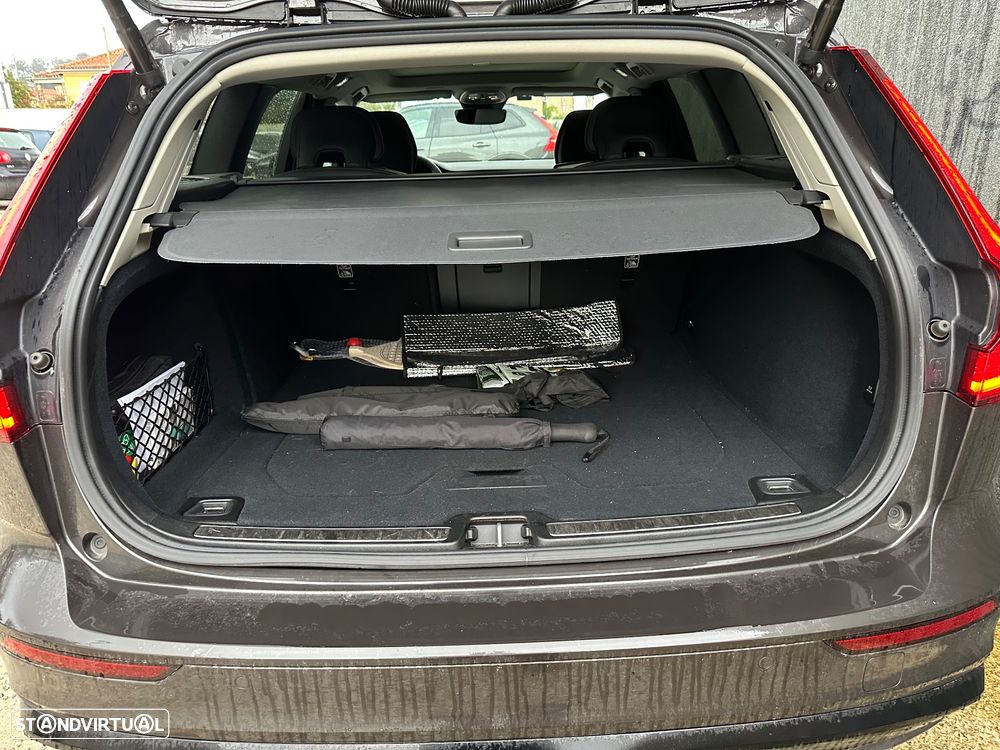 Volvo V60 2.0 T8 AWD TE Plus Dark - 8