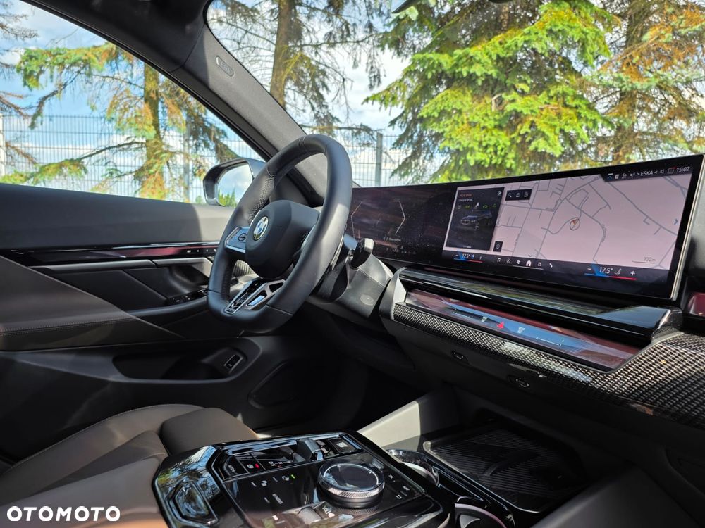 BMW Seria 5 540d xDrive mHEV M Sport - 16