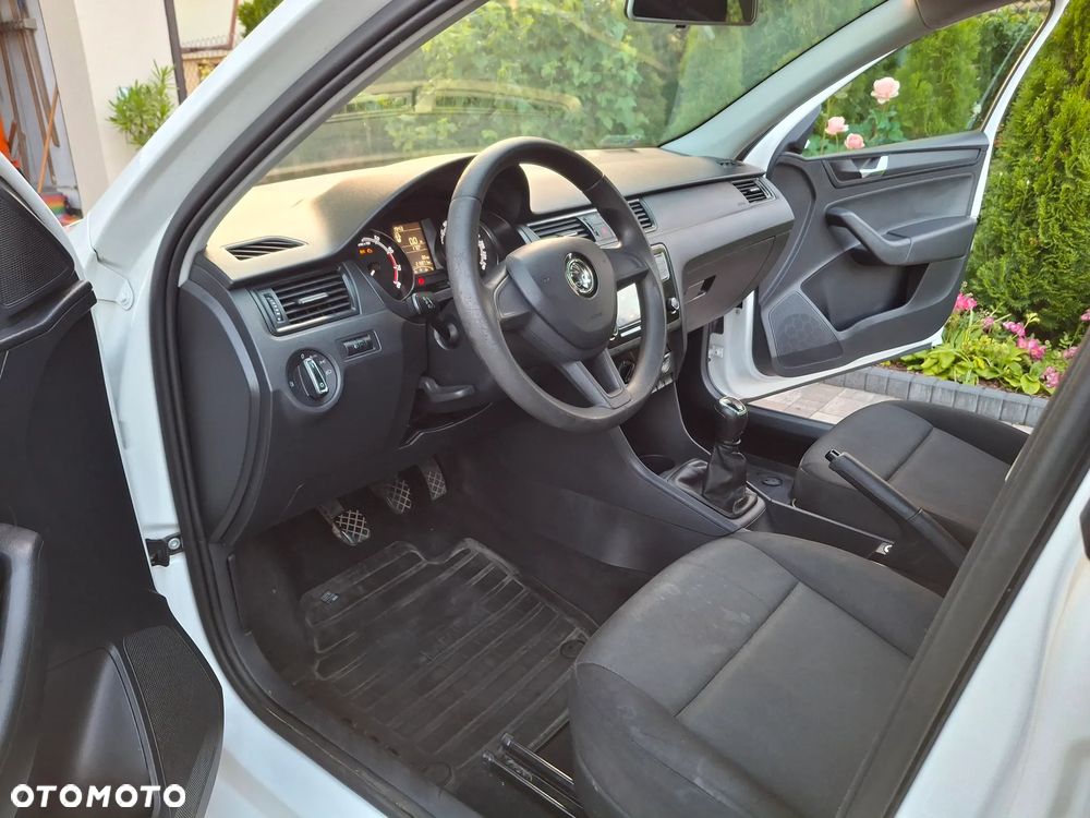 Skoda RAPID 1.0 TSI Active - 20