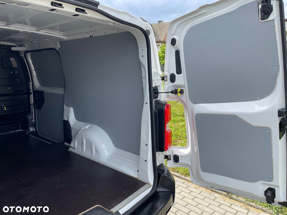 Opel Vivaro - 23