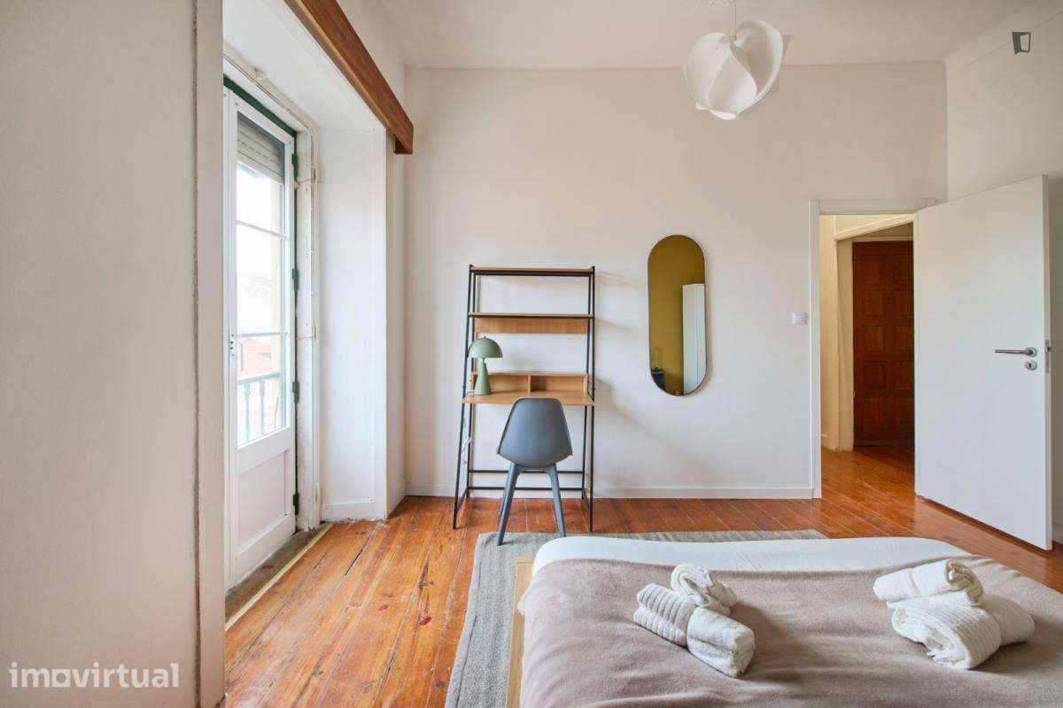 Quarto - localizado em São Bento Lisbon - Grande imagem: 5/31