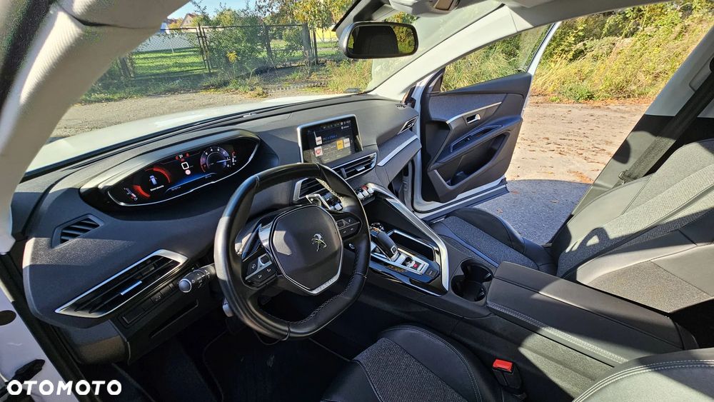 Peugeot 5008 1.6 PureTech Allure S&S EAT8 - 12