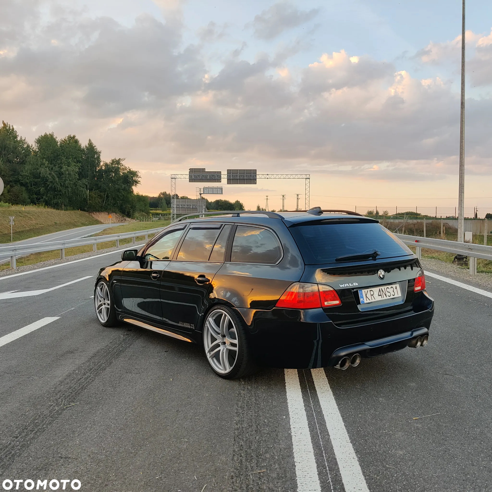 BMW Seria 5 545i - 2