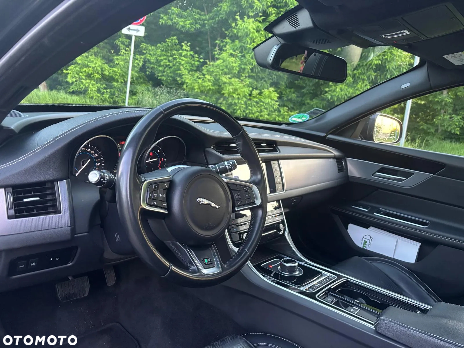 Jaguar XF 2.0 i4D AWD R-Sport - 14
