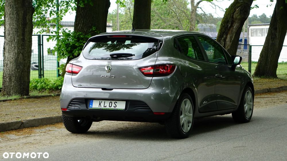 Renault Clio 1.2 16V 75 LIMITED - 33