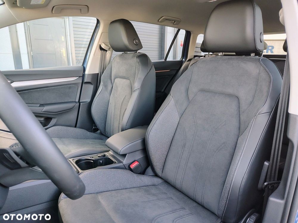 Volkswagen Golf Variant - 15