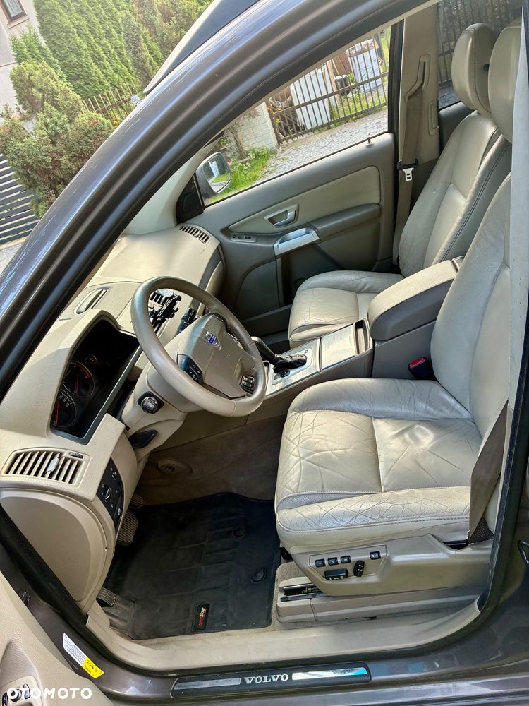 Volvo XC 90 4.4 V8 AWD Momentum - 17