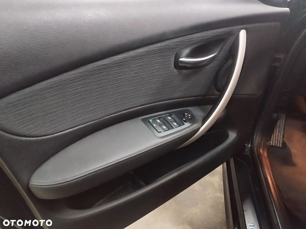 BMW Seria 1 116i - 14