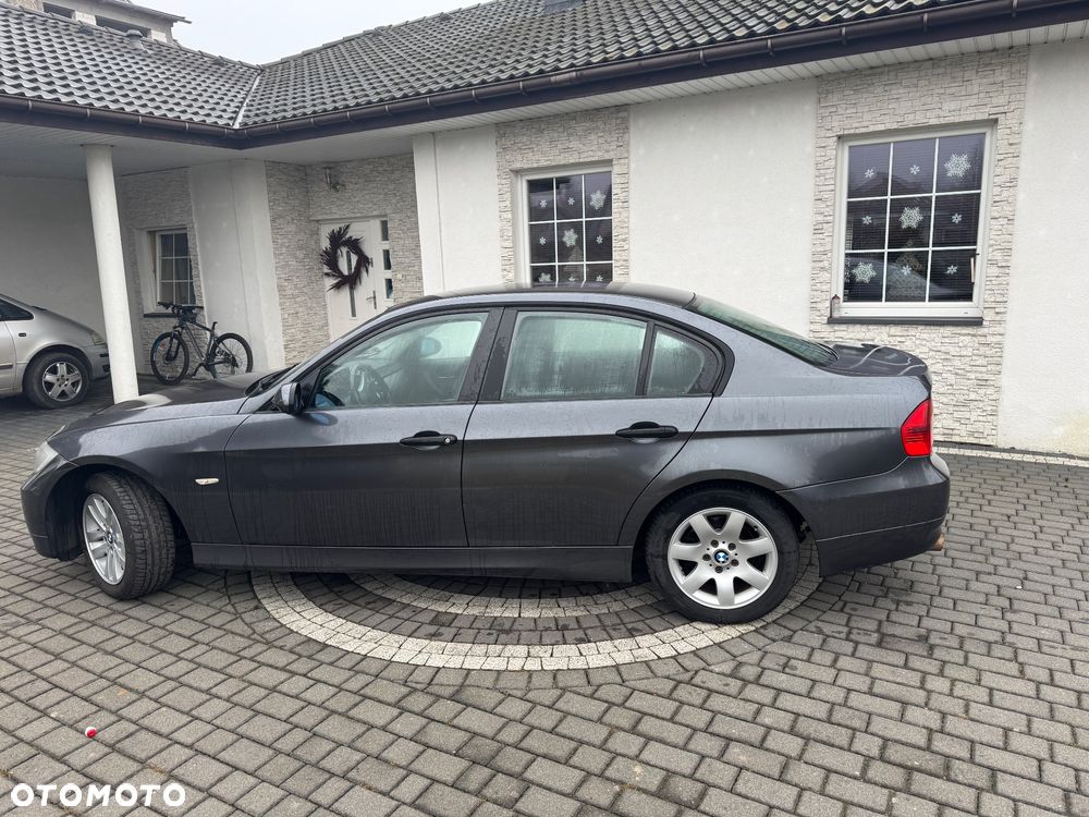 BMW Seria 3 318i - 10