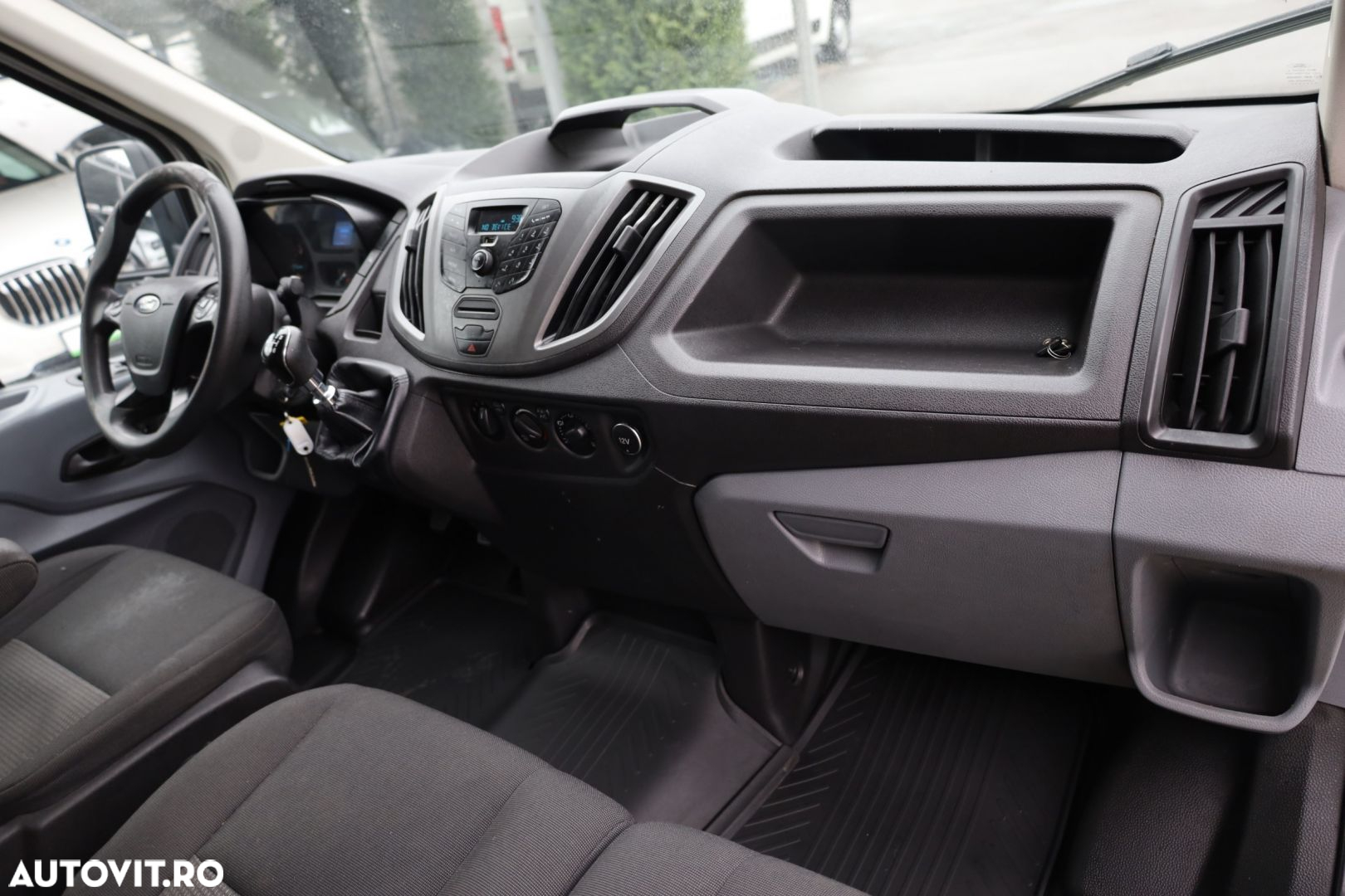 Ford Transit - 12