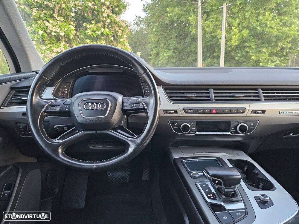 Audi Q7 - 12