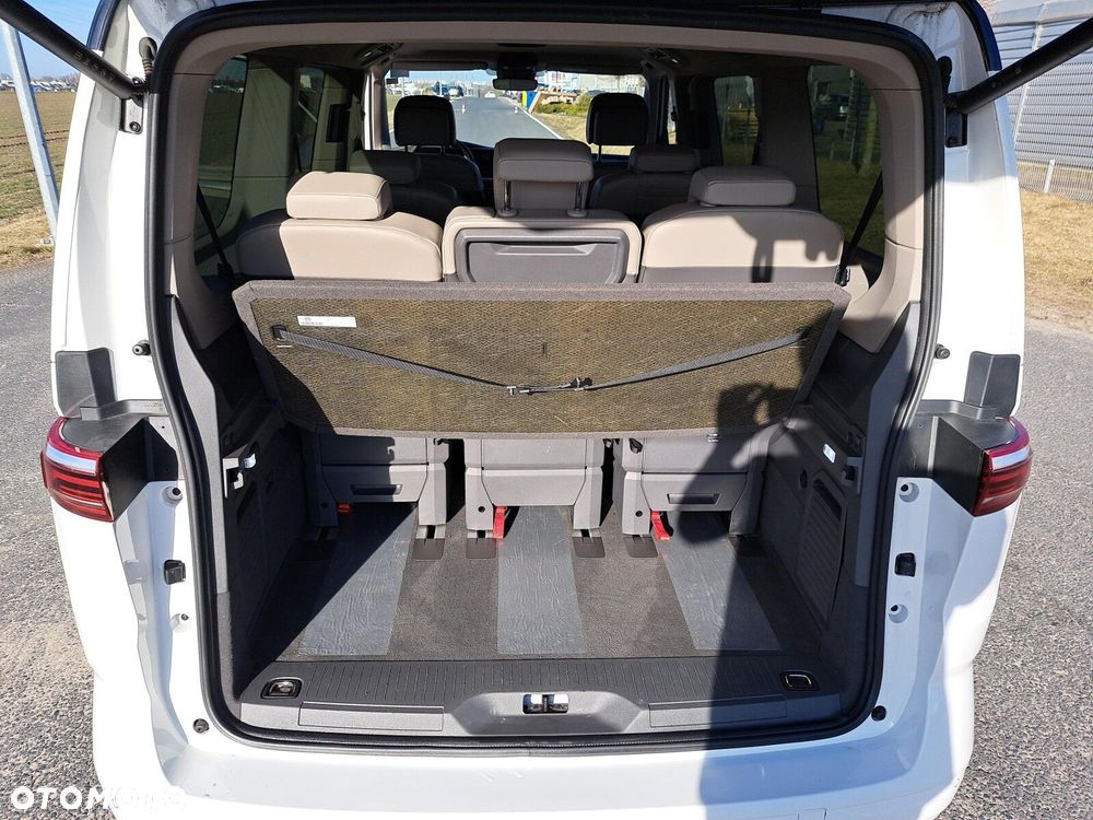 Volkswagen Multivan - 25