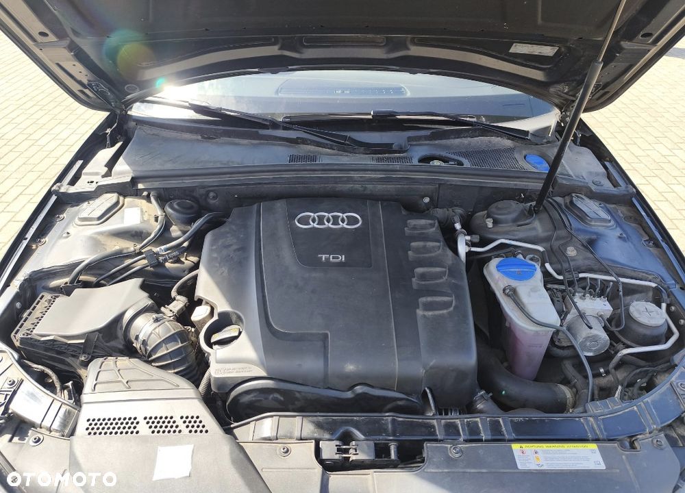Audi A4 Avant 2.0 TDI DPF quattro - 28