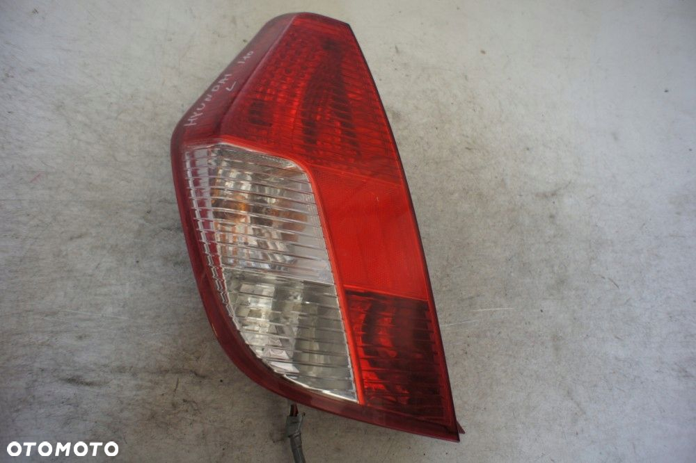 HYUNDAI I10 LAMPA LEWY TYŁ - 2