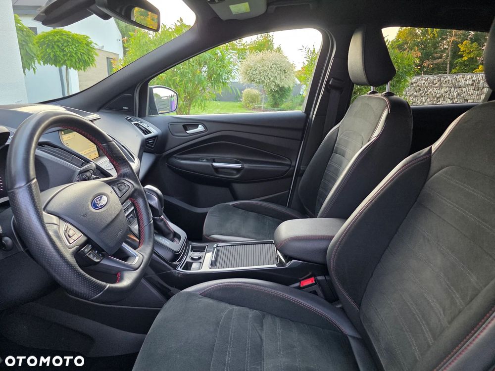 Ford Kuga 2.0 TDCi FWD ST-Line - 25