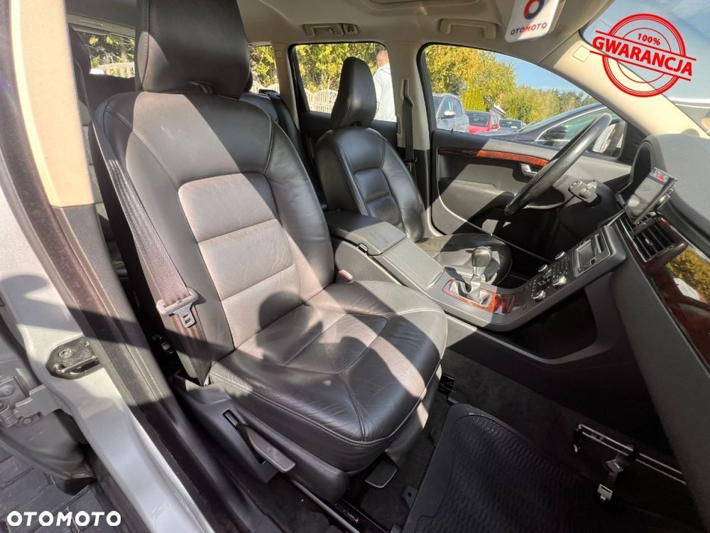 Volvo V70 2.4D Momentum - 33