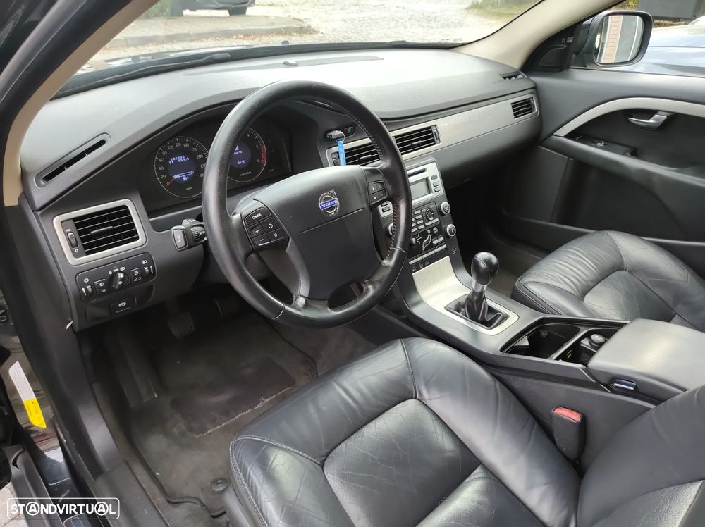 Volvo XC 70 D5 Nivel 2 - 14