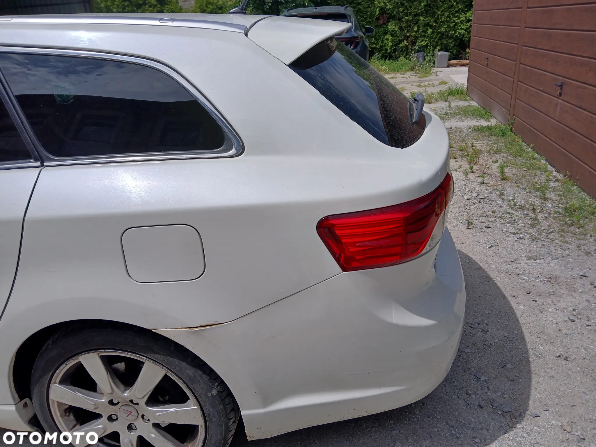 Toyota Avensis 2.0 D-4D Premium - 10