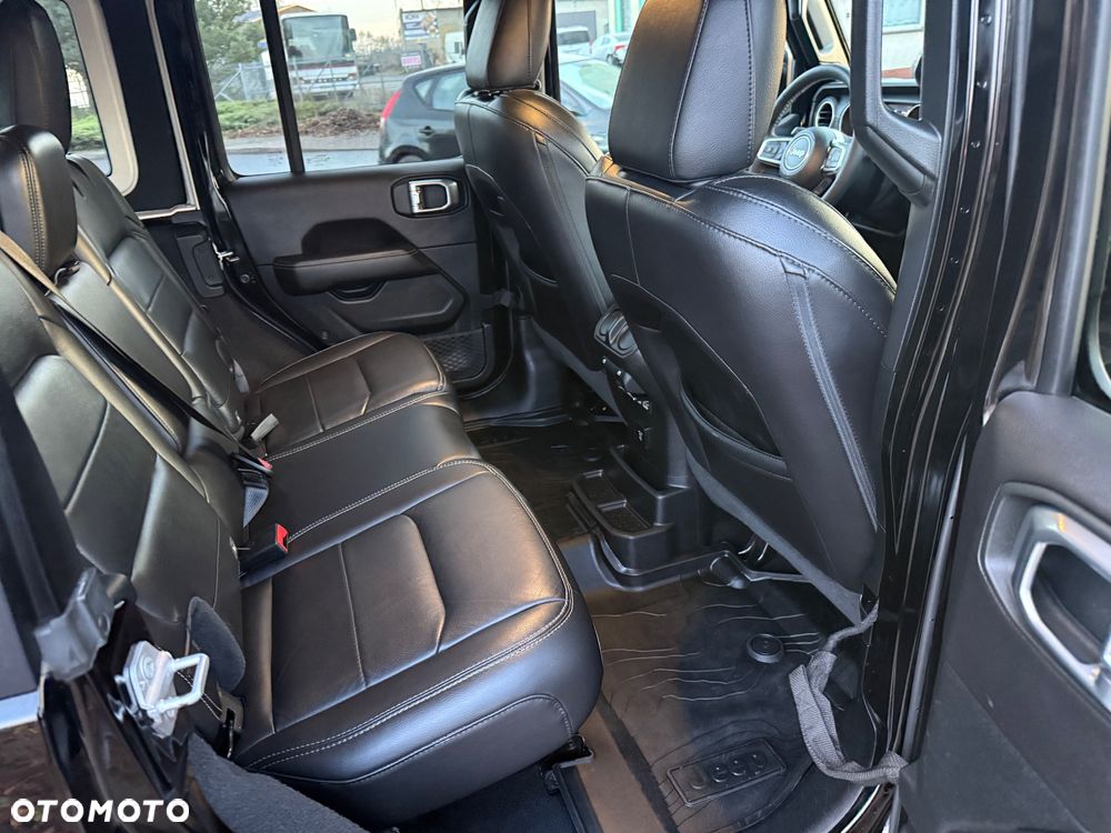 Jeep Wrangler Unlimited GME 2.0 Turbo Sahara - 13