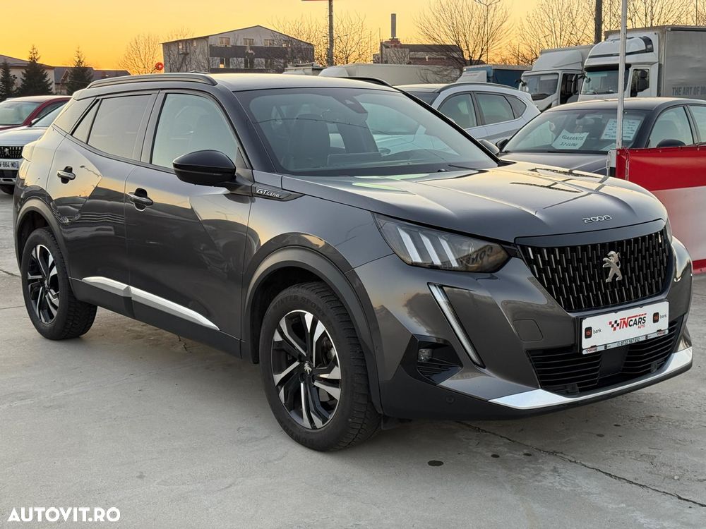 Peugeot 2008 PureTech 130 EAT8 GT Pack - 3