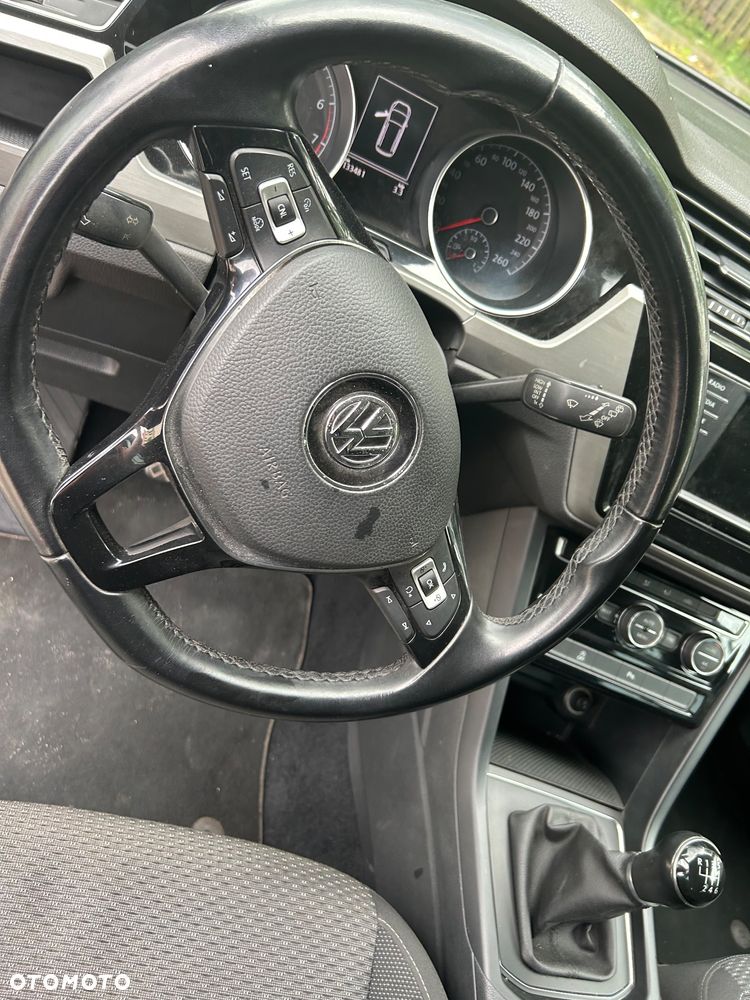 Volkswagen Touran 1.2 TSI (BlueMotion Technology) Comfortline - 24