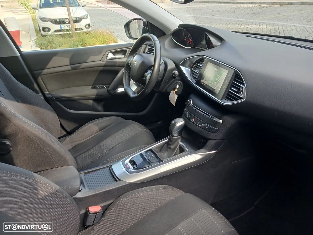 Peugeot 308 SW - 13