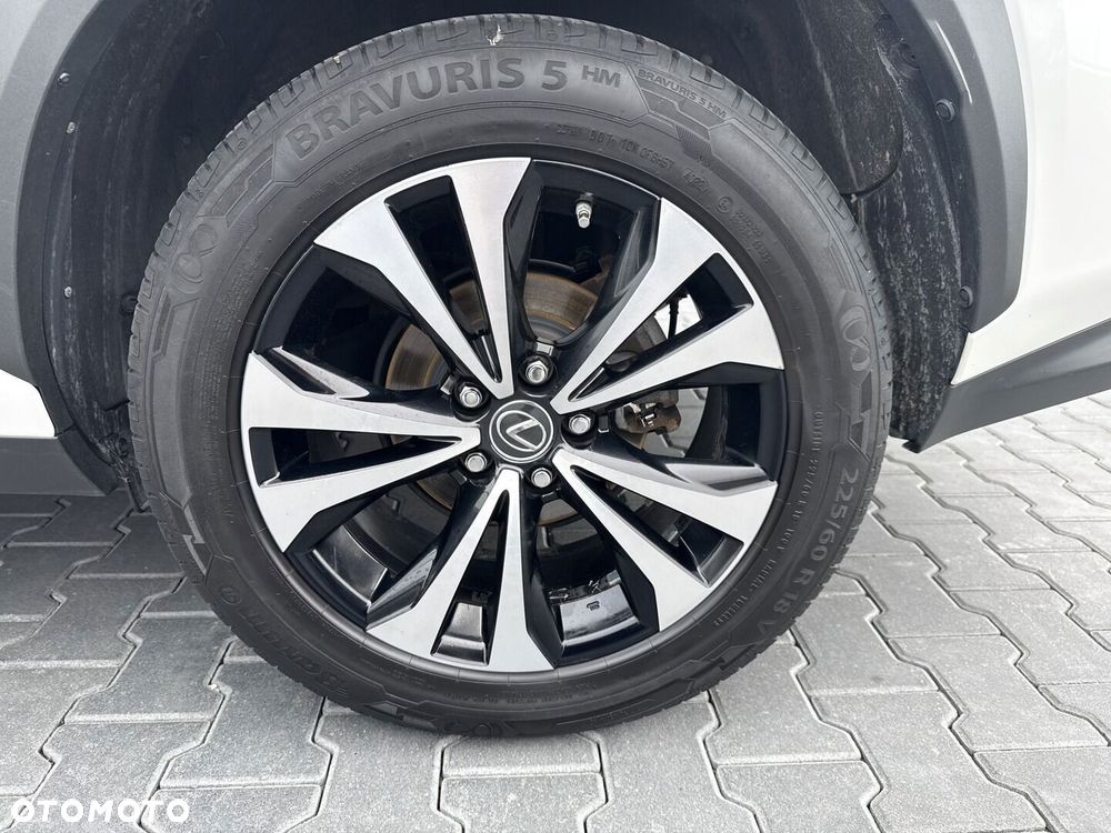 Lexus NX 300h F Impression AWD - 10