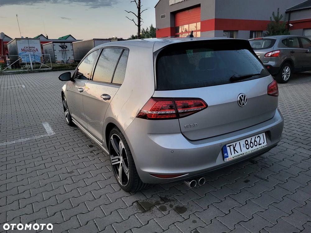 Volkswagen Golf VII 2.0 TDI BMT GTD - 9